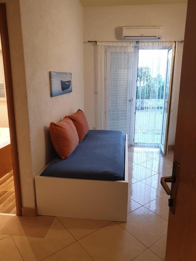 Apartmani Znaor Baška Voda Extérieur photo