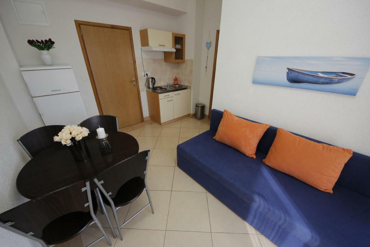 Apartmani Znaor Baška Voda Extérieur photo