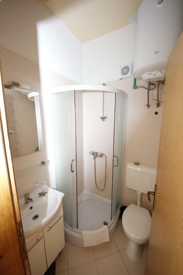 Apartmani Znaor Baška Voda Extérieur photo