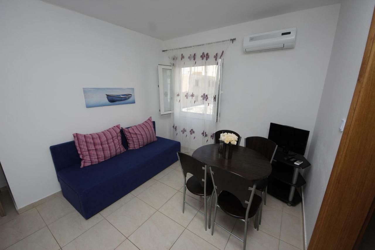Apartmani Znaor Baška Voda Extérieur photo