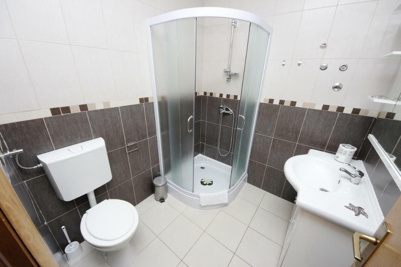 Apartmani Znaor Baška Voda Extérieur photo