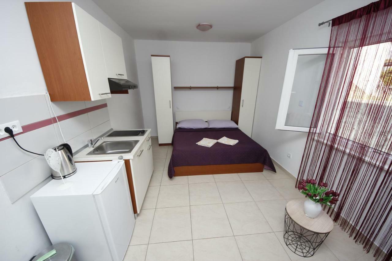 Apartmani Znaor Baška Voda Extérieur photo