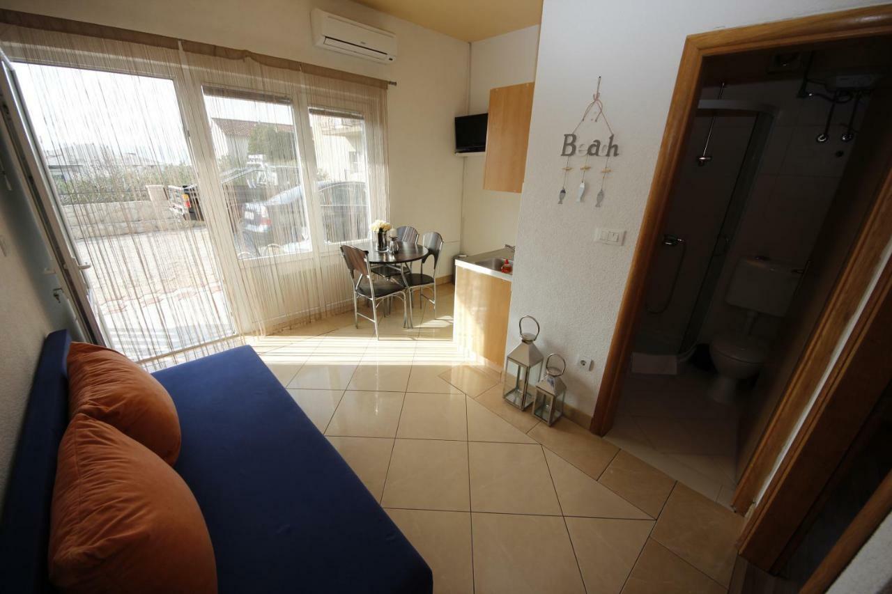 Apartmani Znaor Baška Voda Extérieur photo