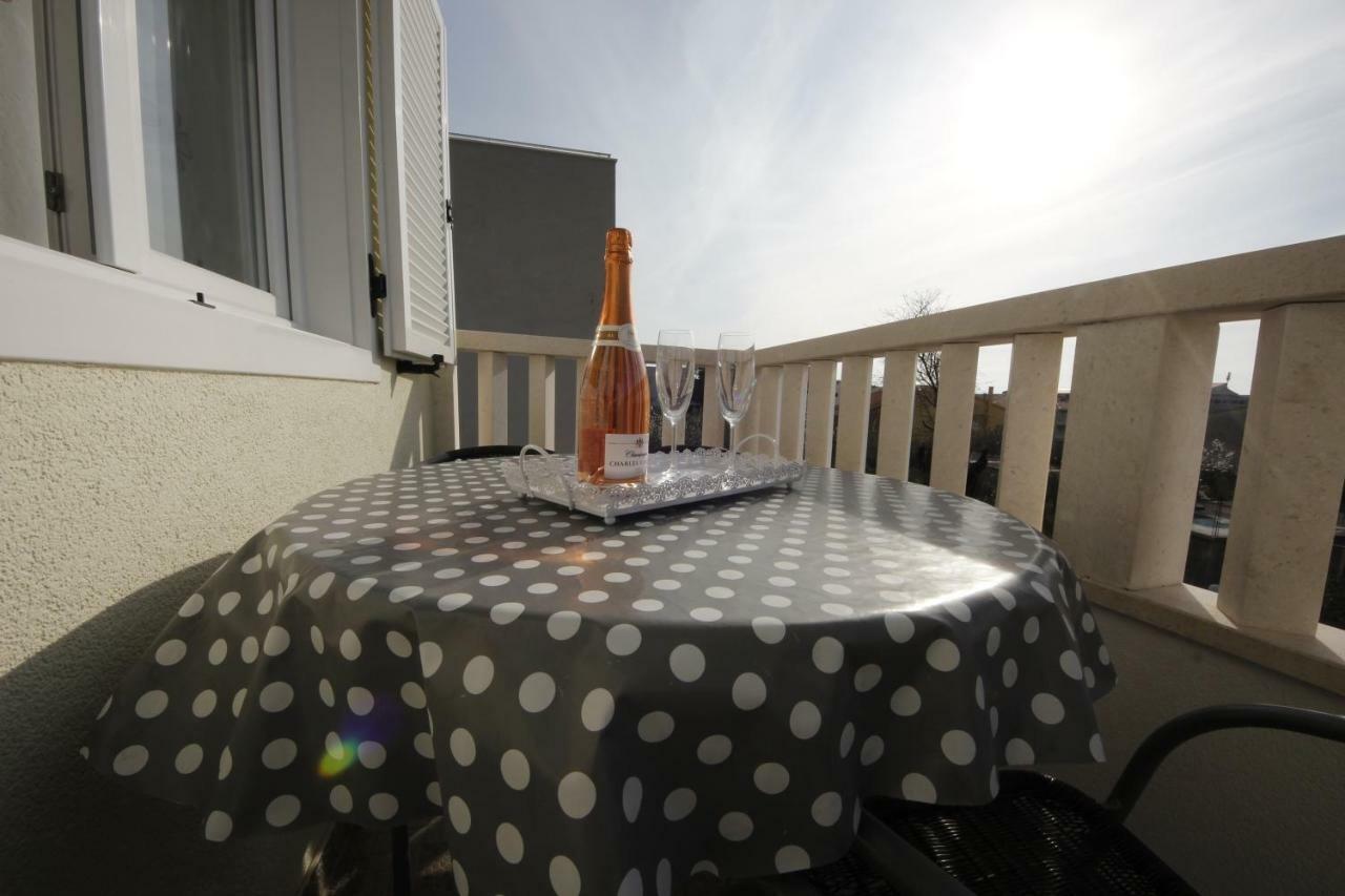 Apartmani Znaor Baška Voda Extérieur photo