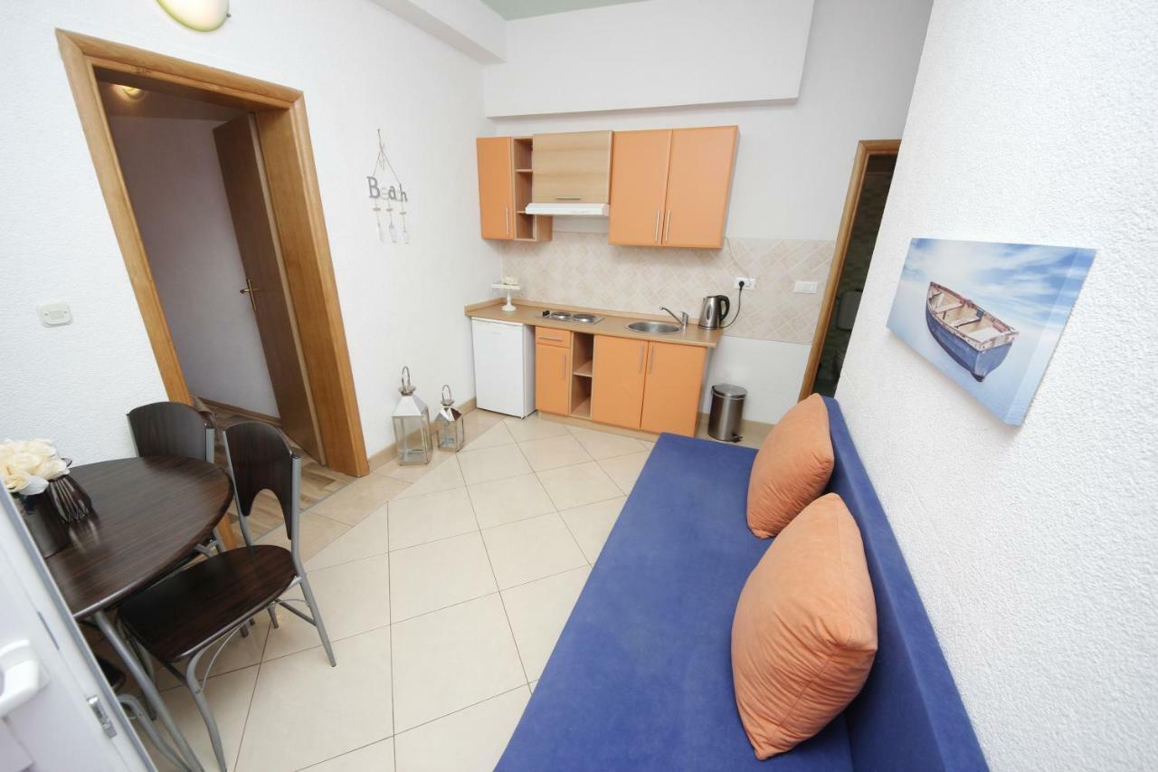Apartmani Znaor Baška Voda Extérieur photo